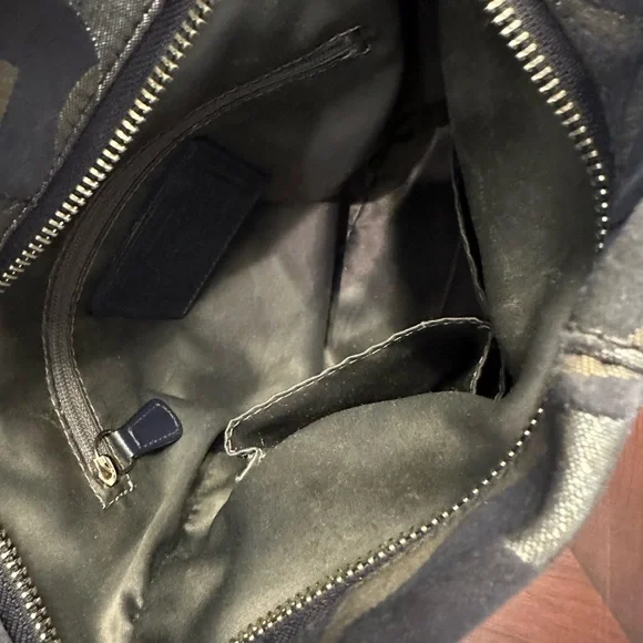 Coach Classic Navy/Silver Handbag - Picture 10 of 14